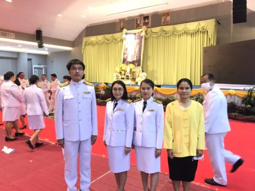 13 ตุลาคม 2563 ร่วมพิธีวางพวงมาลาและพิธีถวายบังคม
